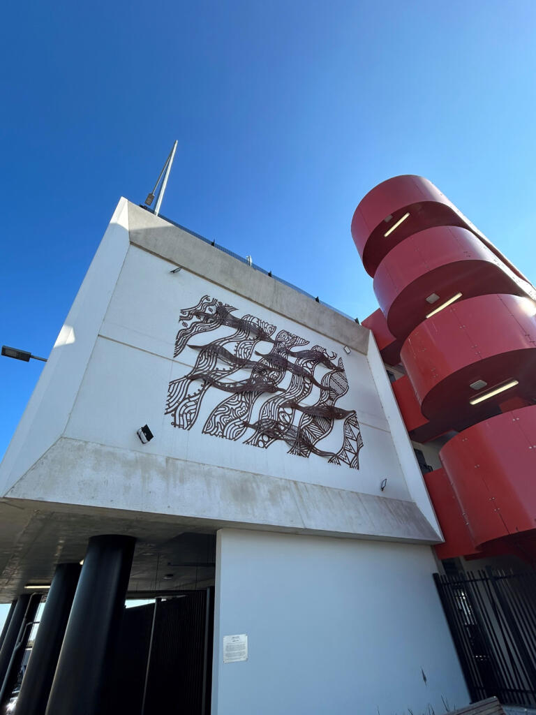 Murrenda, by Mandy Nicholson; Commissioned by the Level Crossing Removal Project with ADA Consulting for Berwick Station, is a celebration of First Nation perspectives of time, rooted in the observation of natural cycles and patterns; artwork fabricated by Lump Sculpture Studio